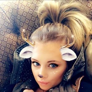 Meet your Posher, Caroline